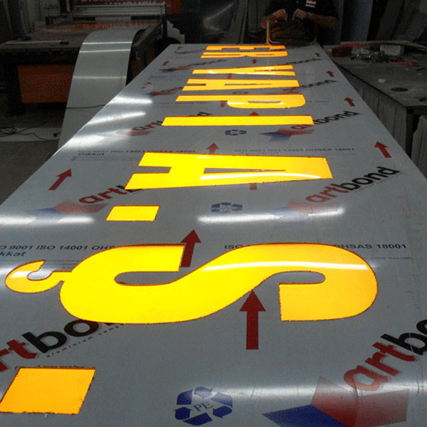 Alüminyum-Kompozit Dekupe Tabela